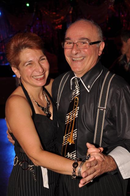 min 2010 11 13 fous swing 103